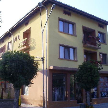 Къща За Гости Фантазия Tryavna Ngoại thất bức ảnh