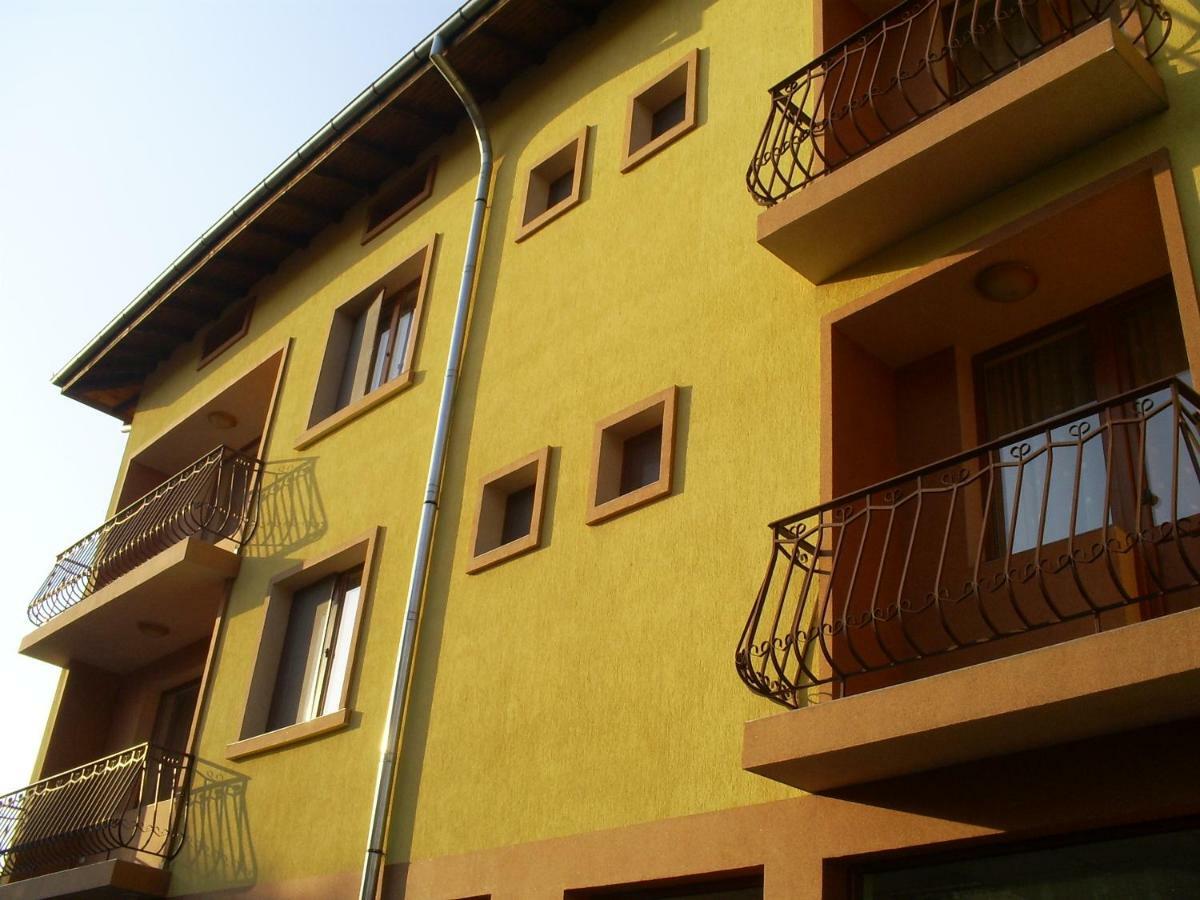 Къща За Гости Фантазия Tryavna Ngoại thất bức ảnh
