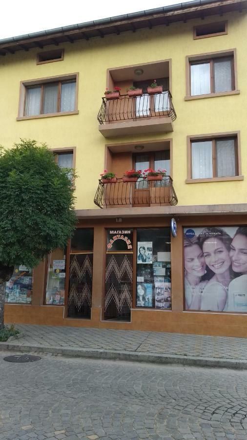 Къща За Гости Фантазия Tryavna Ngoại thất bức ảnh